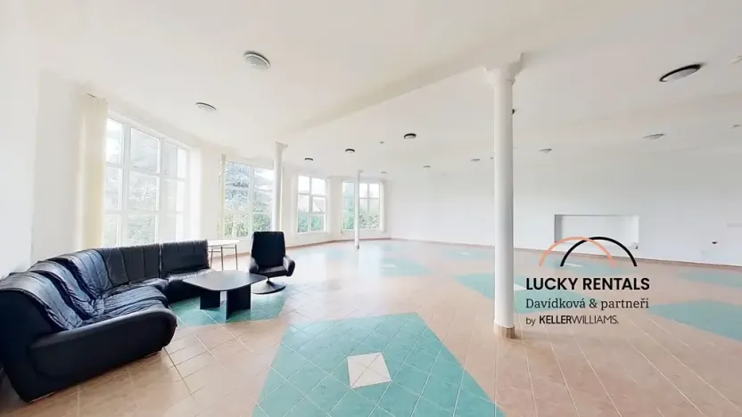 Pronájem bytu 1+kk, Průhonice, U Křížku, 20 m2