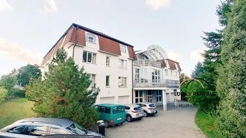 Pronájem bytu 1+kk, Průhonice, U Křížku, 20 m2