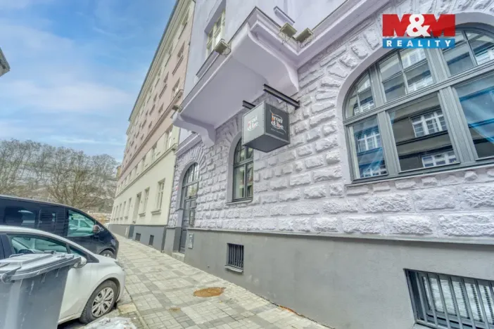 Prodej obchodního prostoru, Karlovy Vary, Foersterova, 952 m2