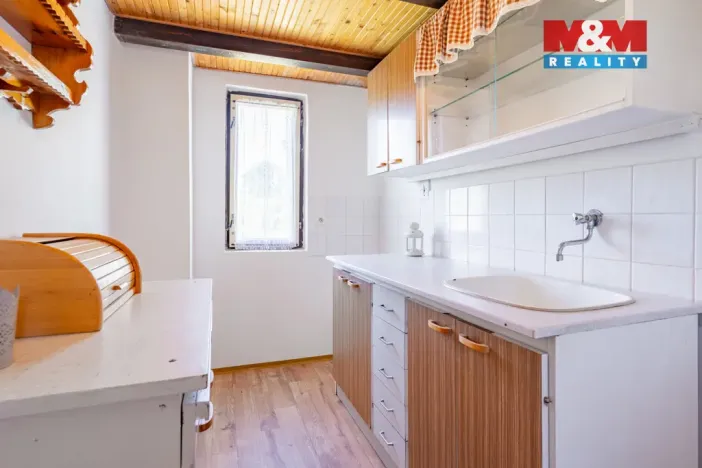 Prodej chaty, Nasavrky, 35 m2