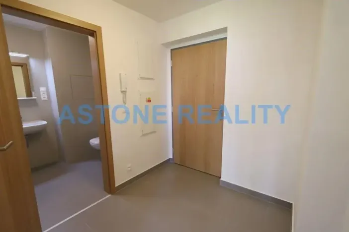 Pronájem bytu 2+kk, Praha - Strašnice, U hranic, 50 m2