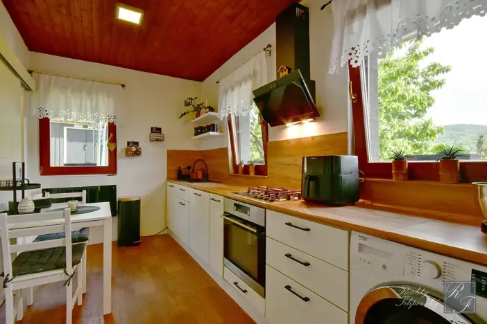 Prodej rodinného domu, Dolní Zálezly, Meruňková, 80 m2