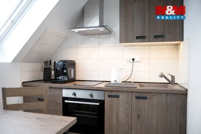 Pronájem bytu 1+1, Radvanice, 36 m2