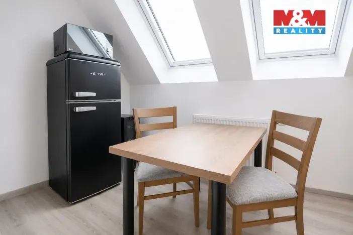 Pronájem bytu 1+1, Radvanice, 36 m2