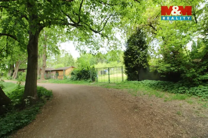 Pronájem zahrady, Přezletice, 300 m2