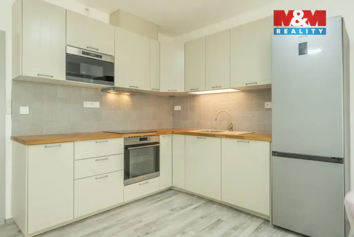 Prodej bytu 2+kk, Kladno, Průchodní, 48 m2