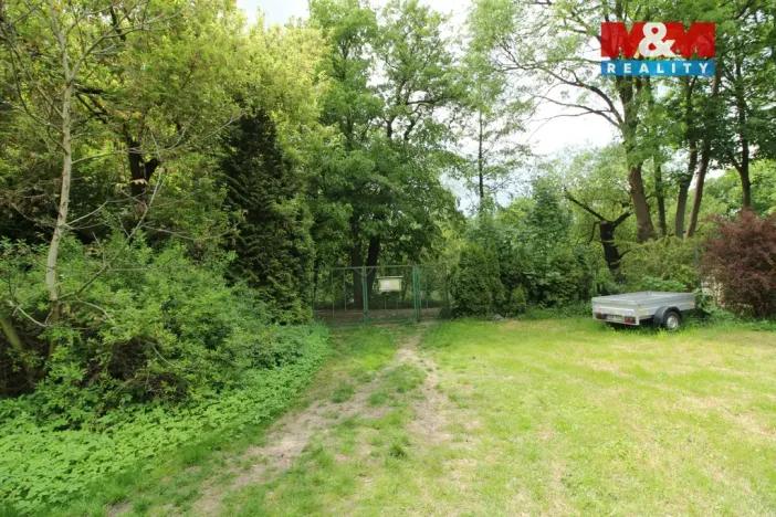 Pronájem zahrady, Přezletice, 300 m2
