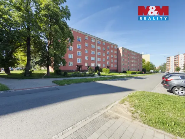 Prodej bytu 2+1, Karviná - Mizerov, tř. Těreškovové, 61 m2