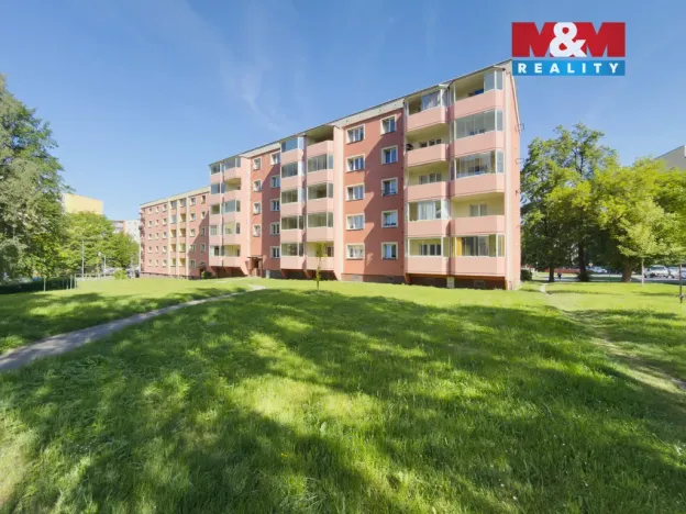 Prodej bytu 2+1, Karviná - Mizerov, tř. Těreškovové, 61 m2