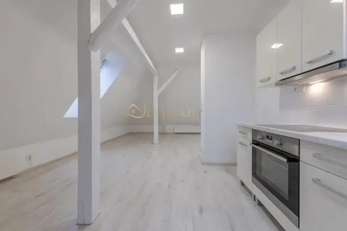 Pronájem bytu 2+kk, Olomouc, Husitská, 62 m2
