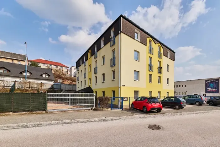 Prodej bytu 2+kk, Úpice, Národní, 46 m2