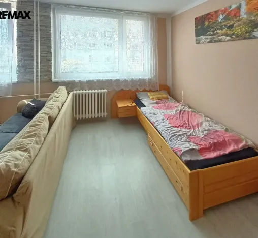 Prodej bytu 1+kk, Slaný, Na Dolíkách, 33 m2