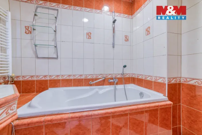 Prodej bytu 3+1, Tři Sekery, 96 m2