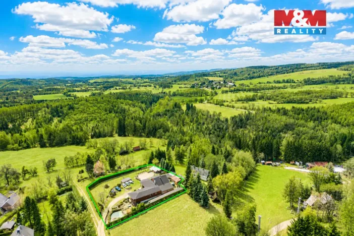 Prodej rodinného domu, Blatno - Mezihoří, 384 m2