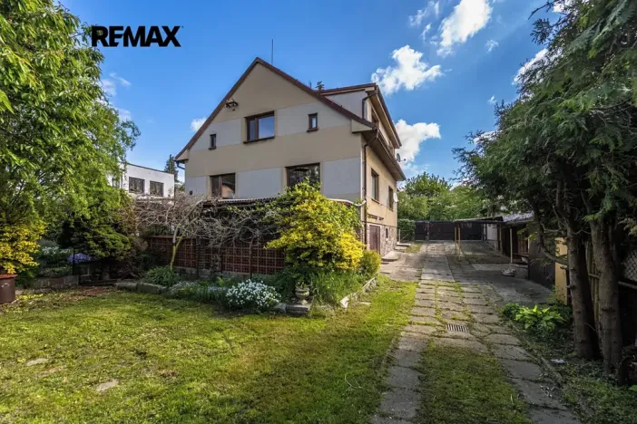 Prodej rodinného domu, Kamenice, Pražská, 166 m2