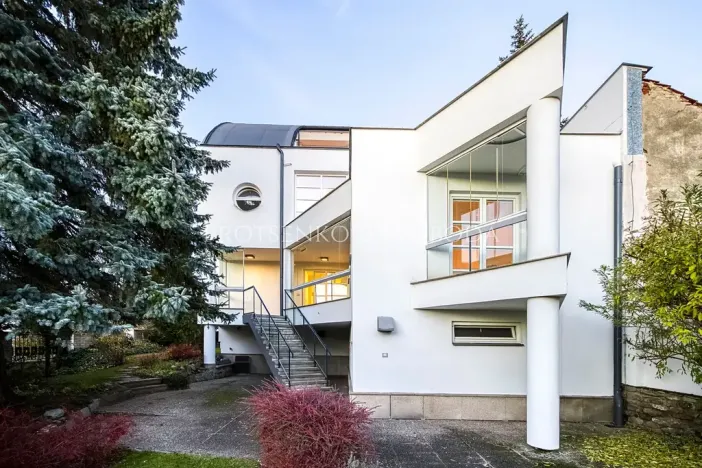 Prodej vícegeneračního domu, Křižanov, Benešovo náměstí, 530 m2