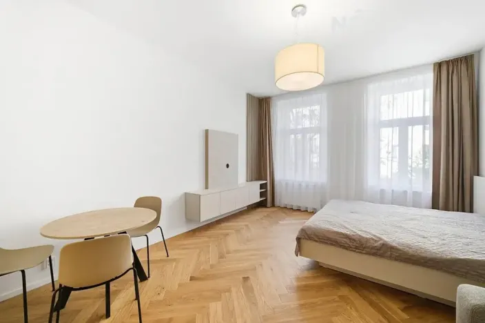 Pronájem bytu 2+kk, Praha - Vinohrady, Velehradská, 44 m2