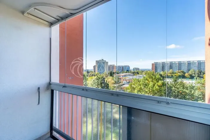 Pronájem bytu 3+1, Praha - Kobylisy, Famfulíkova, 67 m2