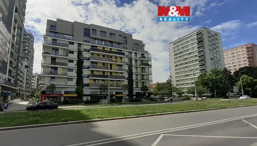 Pronájem bytu 1+kk, Praha, Počernická, 42 m2
