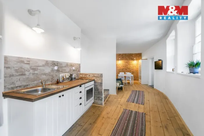 Prodej rodinného domu, Švihov, Komenského, 285 m2