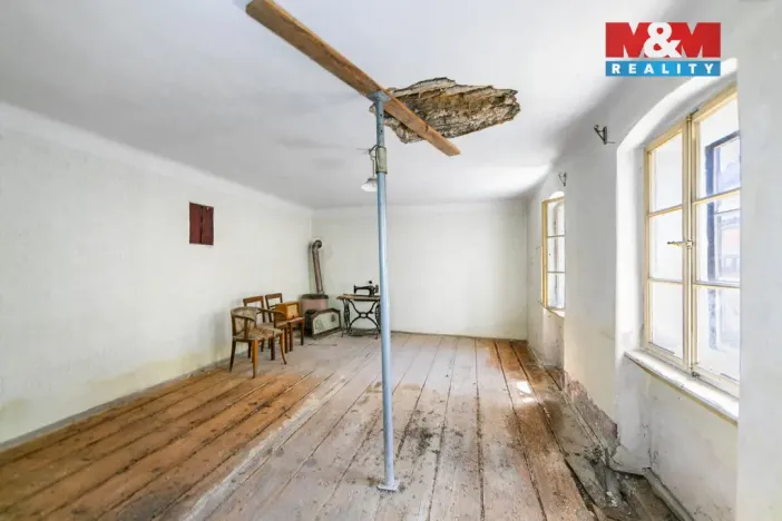 Prodej rodinného domu, Švihov, Komenského, 285 m2