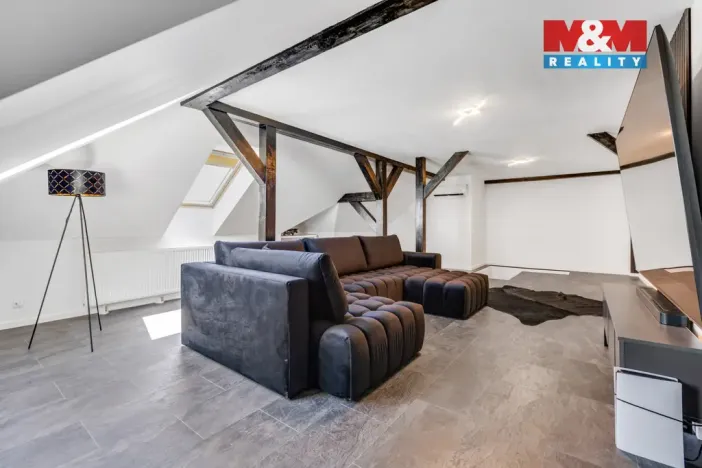 Prodej bytu 4+kk, Králův Dvůr - Levín, Na Lucberku, 141 m2