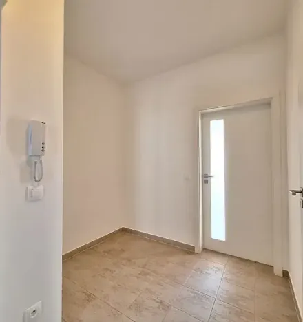 Pronájem bytu 1+1, Praha - Smíchov, Podbělohorská, 43 m2