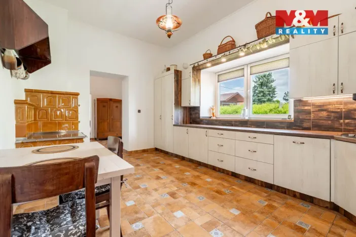 Prodej rodinného domu, Moravec, 220 m2