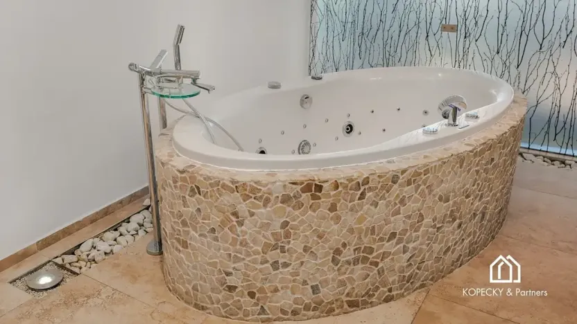 Prodej atypického bytu, Praha - Smíchov, Křížová, 428 m2