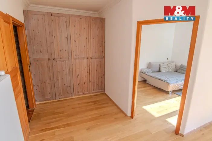 Pronájem bytu 2+kk, Praha, Názovská, 50 m2