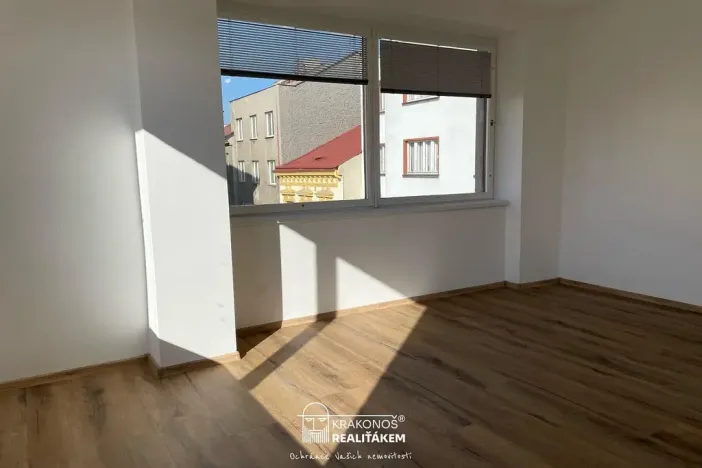 Pronájem bytu 2+kk, Hranice - Hranice I-Město, Pernštejnské náměstí, 55 m2