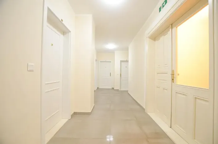 Pronájem bytu 1+kk, Praha - Vinohrady, Španělská, 28 m2