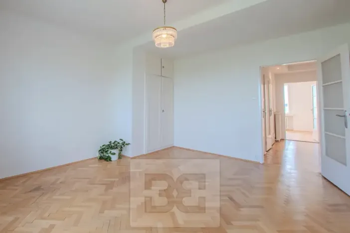 Prodej bytu 3+1, Praha - Vinohrady, Písecká, 79 m2
