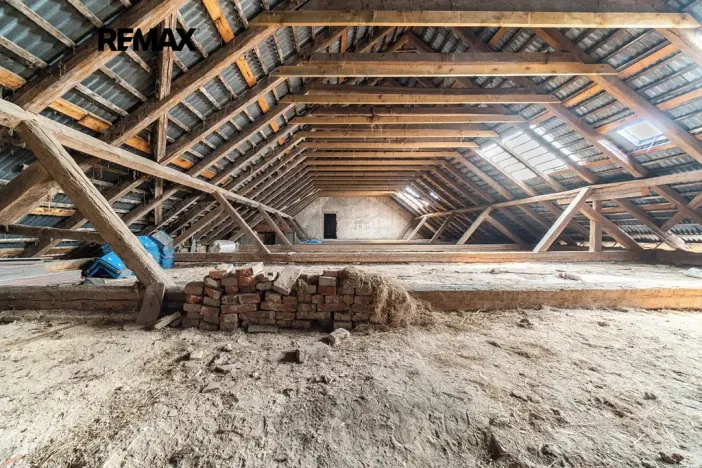 Pronájem výrobních prostor, Pardubice, Plemenářský podnik, 1295 m2