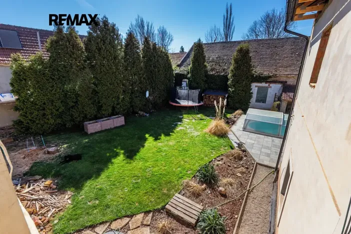 Prodej činžovního domu, Černuc, 330 m2