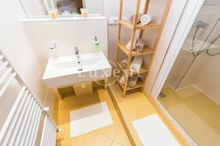 Pronájem bytu 2+1, Praha - Vokovice, Kladenská, 61 m2