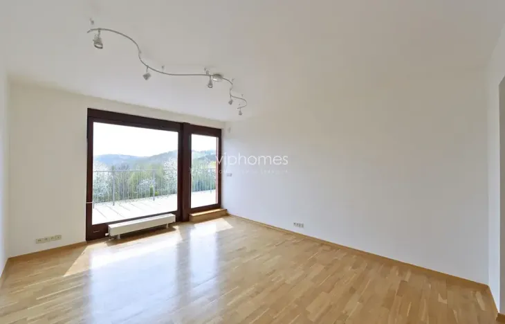 Pronájem rodinného domu, Praha - Nebušice, 360 m2