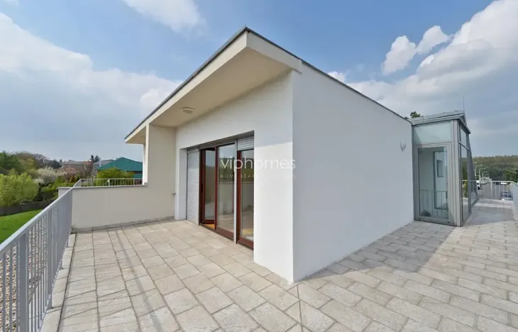 Pronájem rodinného domu, Praha - Nebušice, 360 m2