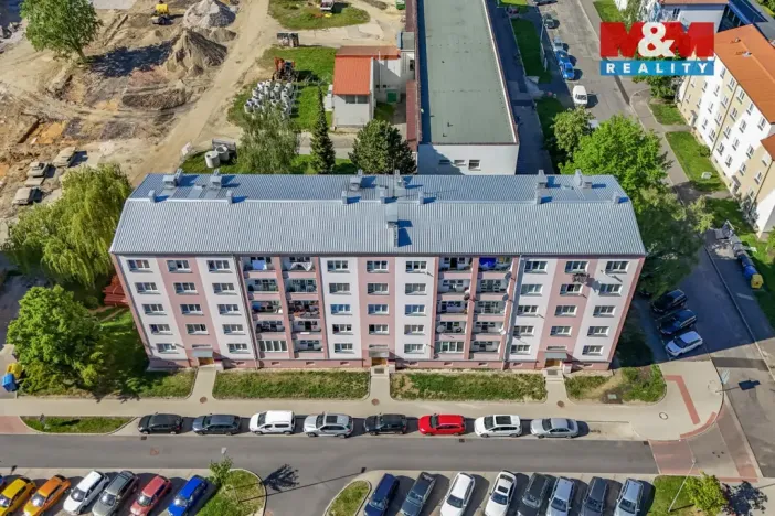 Prodej bytu 2+1, Cheb, V Zahradách, 60 m2