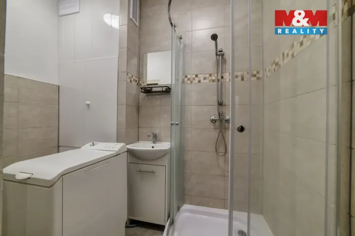Prodej bytu 2+1, Cheb, V Zahradách, 60 m2