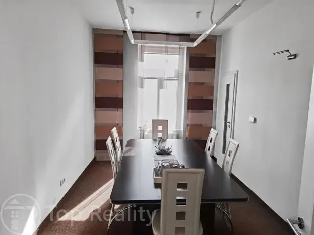 Pronájem kanceláře, Karlovy Vary, Bělehradská, 107 m2