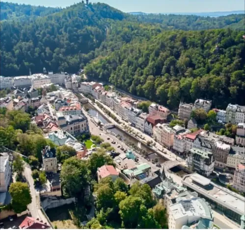 Prodej bytu 3+kk, Karlovy Vary, Divadelní náměstí, 147 m2