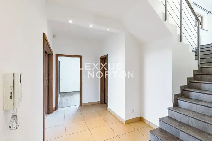 Pronájem rodinného domu, Horoměřice, Rabochova, 255 m2
