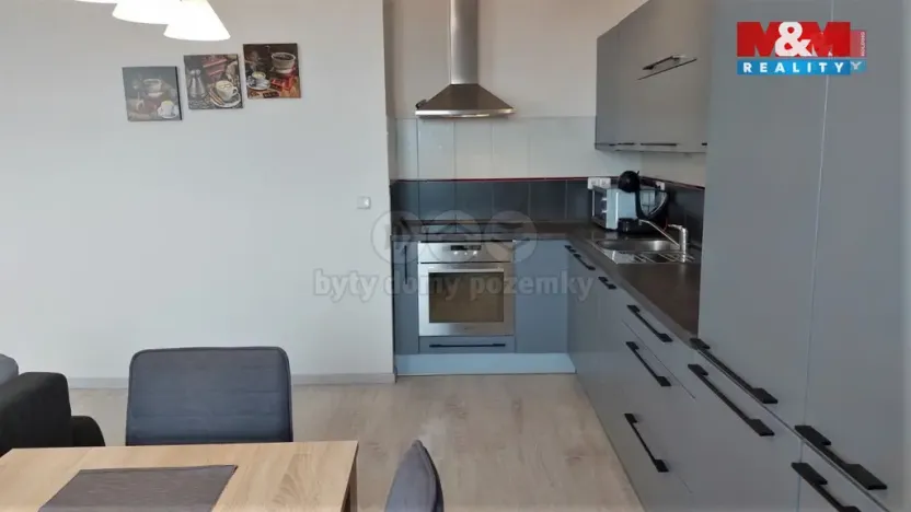 Pronájem bytu 2+kk, Praha - Třeboradice, Špeciánova, 60 m2