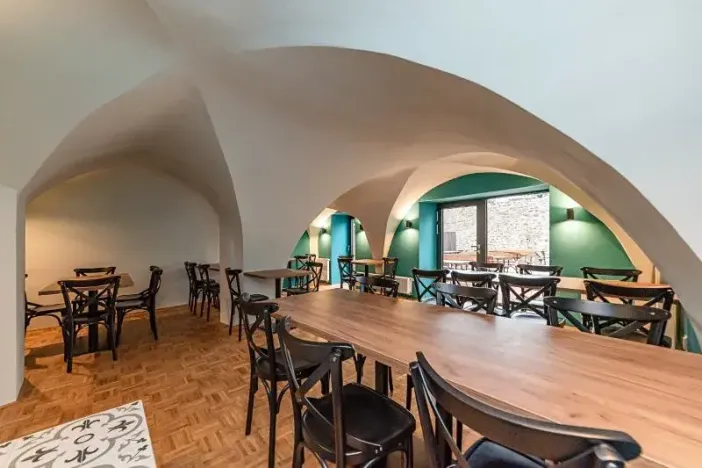 Pronájem obchodního prostoru, Jihlava, Čajkovského, 90 m2