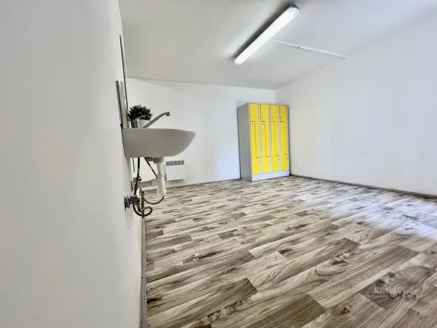 Prodej skladu, Libáň, T. G. Masaryka, 616 m2