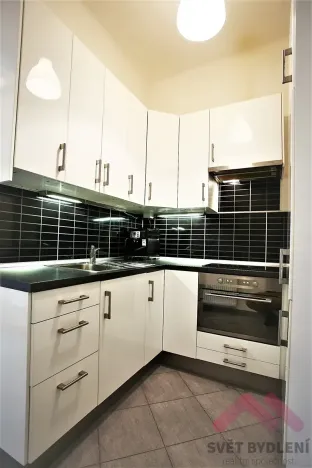 Pronájem bytu 2+kk, Praha - Vinohrady, Radhošťská, 45 m2