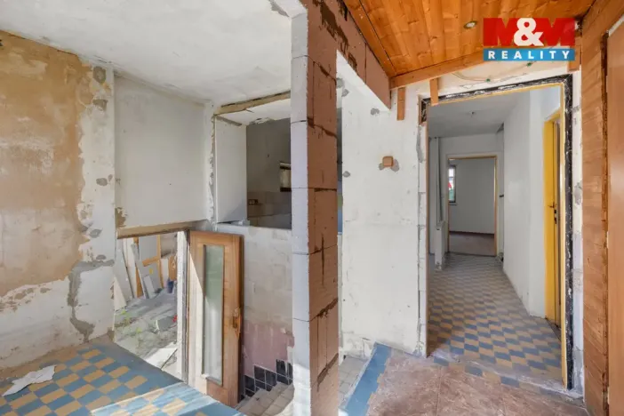 Prodej rodinného domu, Rynholec, nám. 1. máje, 363 m2