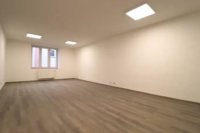 Pronájem kanceláře, Modřice, Brněnská, 28 m2