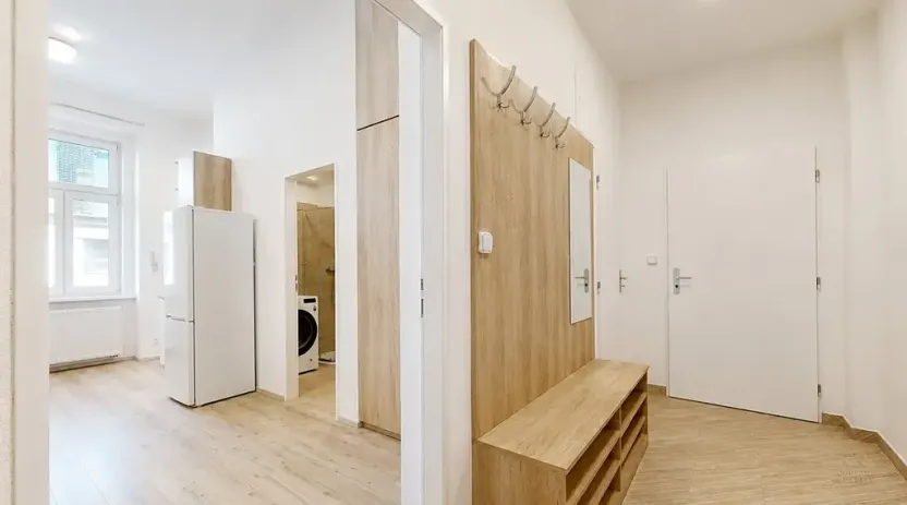 Pronájem bytu 2+kk, Praha - Nusle, Boleslavova, 37 m2